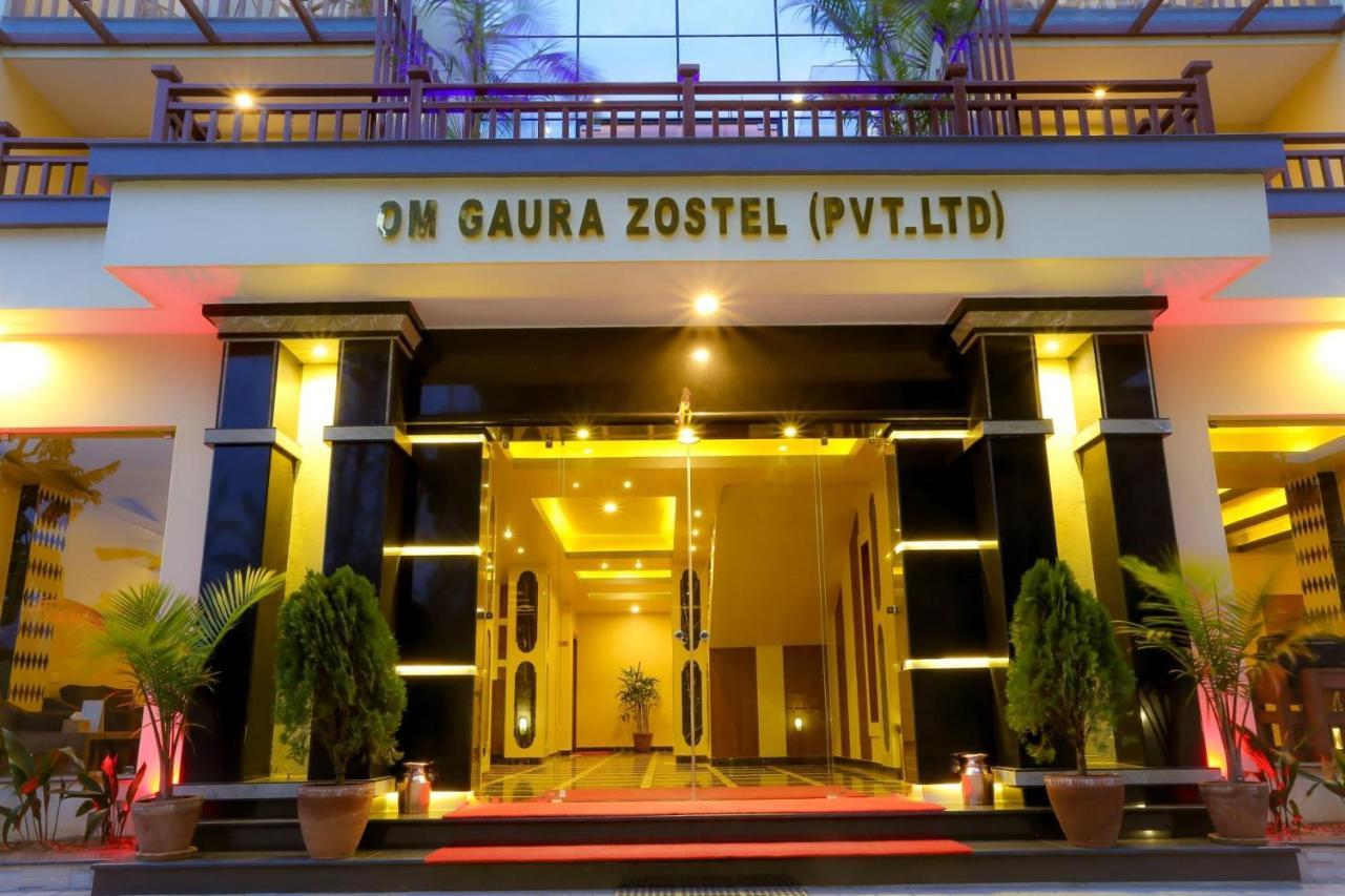 Om Gaura Hotel Pokhara Exteriör bild