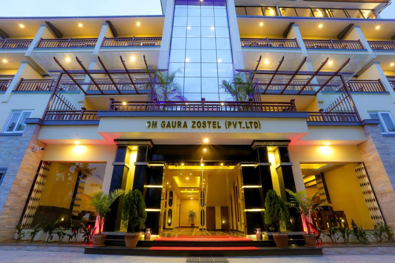 Om Gaura Hotel Pokhara Exteriör bild