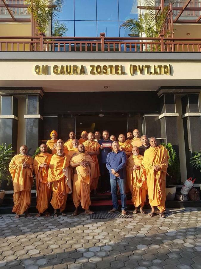 Om Gaura Hotel Pokhara Exteriör bild